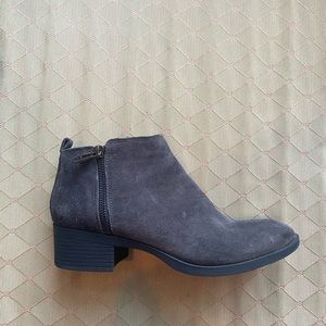 Kenneth Cole boots